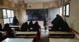 فريق النزول الميداني إلى محافظة الحديدة يواصل زياراتة الميدانية لمراكز محو الأمية وتعليم الكبار بمديرية الجراحي بمحافظة الحديدة