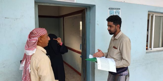 فريق النزول الميداني يواصل زياراته لمراكز محو الأمية في التحيتا والدريهمي بالحديدة