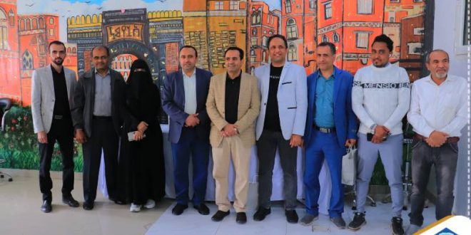 رئيس الجامعة التخصصية الدكتور مجاهد الجبر يفتتح معرض الرسم الحر لطلبة التصميم الجرافيكي