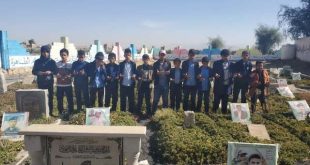 مدارس يمن الصمود تنظم زيارة لطلابها إلى روضة الشهداء