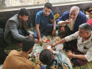 كلية الآفاق تنظم رحلة ترفيهية لطلابها