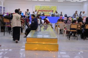 مؤسسة اليتيم تدشن مشروع توزيع الحقيبة المدرسية ب