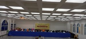 مؤسسة اليتيم تدشن مشروع توزيع الحقيبة المدرسية ب