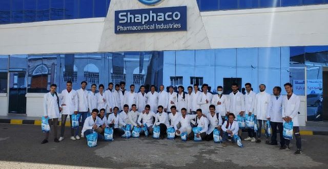 طلاب كلية الآفاق في زيارة علمية إلى شركة شفاكو للأدوية