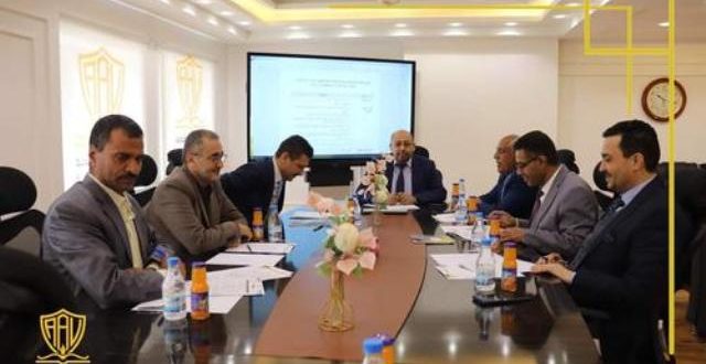 اجتماع بجامعة الجيل الجديد