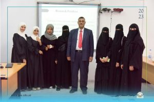  طلبةالترجمة بكلية الآداب بجامعة الملكة أروى يناقشون مشاريع تخرجهم