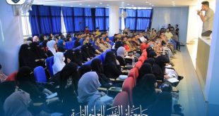 طلبة كلية طب الأسنان بجامعة ابن النفيس