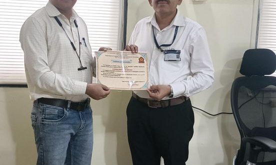 الجامعة التخصصية تهنئ الدكتور إبراهيم سنان