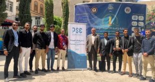 طلبة كلية الصيدلة السريرية بجامعة حضرموت يزورون الجامعة الوطنية