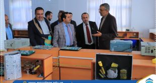 مديرا المنطقة التعليمية ببني الحارث والثورة يطلعان على معامل الجامعة التخصصية