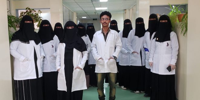 طلبة جامعة النخبة الدولية يزورون المختبر المركزي البيطري