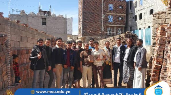 لبة قسمي الهندسة المعمارية والتصميم الداخلي بالجامعة التخصصية يزورون منطقة صرف الإنشائية