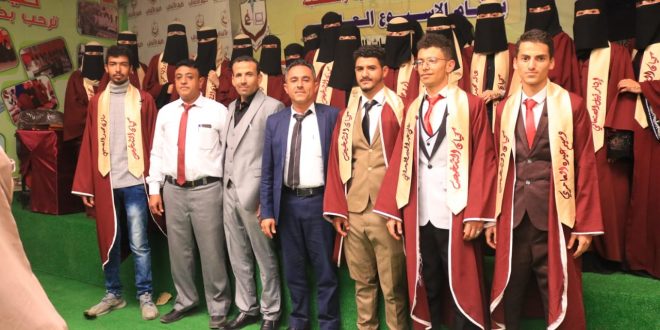 استكمال مناقشة ابحاث تخرج طلبة كلية الآفاق