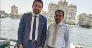 رئيس الجامعة التخصصية يلتقي مدير شركة روبوت تكنولوجي في القاهرة