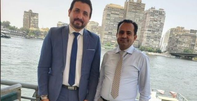 رئيس الجامعة التخصصية يلتقي مدير شركة روبوت تكنولوجي في القاهرة