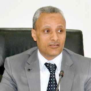 رئيس جهاز محو الأمية وتعليم الكبار يعزي نائب رئيس الوزراء الاستاذ محمود الجنيد بوفاة شقيقته