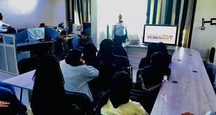 طلبة تقنية المعلومات بالجامعة التخصصية في زيارة إلى يمن سوفت