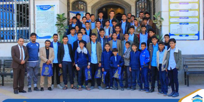 طلاب مدرسة الإزدهار في زيارة علمية إلى الجامعة التخصصية الحديثة