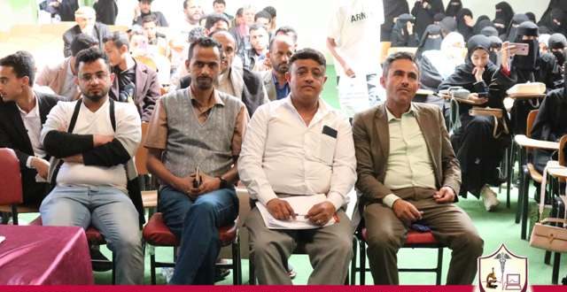 مناقشة أبحاث تخرج طلبة كلية الآفاق