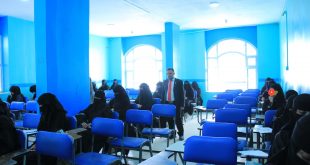 دشن رئيس الجامعة الوطنية الدكتور فتحي شروان اختبارات الفصل الدراسي الثاني