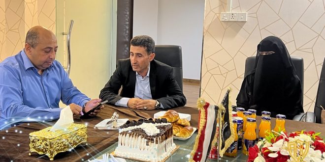 رئيس جامعة الجيل الجديد يكرم الدكتورة نسيم الوزير لحصولها على درجة الدكتوراه