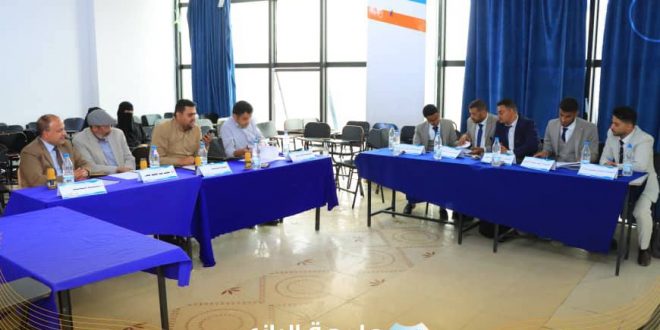 طلبة العلاج الطبيعي بجامعة الرازي يناقشون مشاريع التخرج