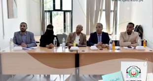 طلبة نظم المعلومات الإدارية بجامعة الملكة أروى يناقشون مشاريع التخرج