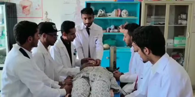 الكلية التخصصية الحديثة تقدم منحة تنافسية وخصم 45 بالمئة من الرسوم الدراسية