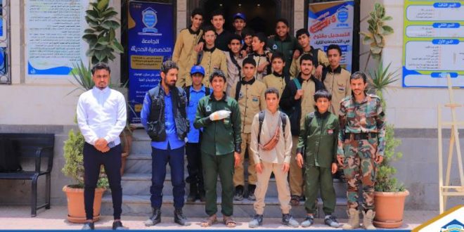 الجامعة التخصصية الحديثة تستقبل كوكبة من طلاب مدرسة الكبسي في جولة علمية