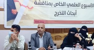 طلبة المختبرات بكلية الجزيرة يناقشون مشاريع التخرج