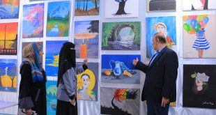 الجامعة الوطنية تواصل عرض إبداعات طلاب الجرافيك والملتيميديا في يومها الثاني للمعرض الفني الثالث