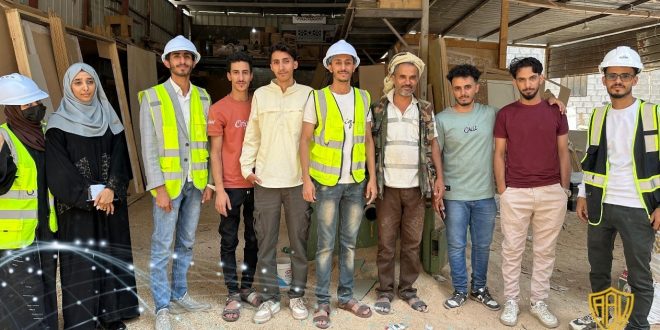 طلبة التصميم الداخلي بجامعة الجيل الجديد يزورون ورشة وود بيكر لأعمال النجارة والديكور