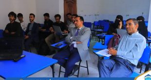 الجامعة التخصصية الحديثة تناقشة المشاريع الفصلية في تخصص الذكاء الاصطناعي