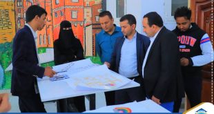 طلبة التصميم الداخلي بالجامعة التخصصية يقدمون عروضًا فنية ضمن مقرر "مبادئ التصميم"