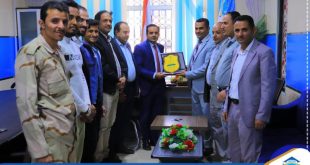 الجامعة التخصصية الحديثة تكرّم الدكتور عادل الشميري بمنحه درع التميز البحثي تقديراً لعطائه العلمي