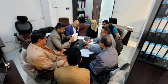 اجتماع دوري رابع لمجلس كلية العلوم الإدارية والإنسانية بجامعة الرازي لمتابعة العملية التعليمية