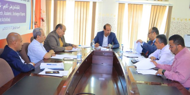 رئيس جامعة الناصر الدكتور ناصر الموفري يترأس الاجتماع الدوري لمجلس مركز التطوير وضمان الجودة