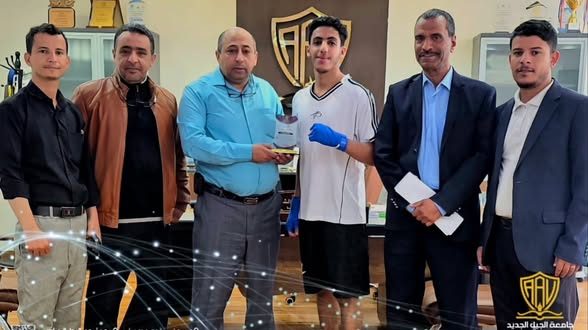 رئيس جامعة الجيل الجديد يكرّم الطالب عبدالله زهرة تقديراً لتميّزه الرياضي في بطولة الصين الدولية