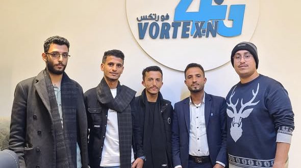 طلبة الحاسوب بكلية الجزيرة يزورون شركة فورتكس يمن