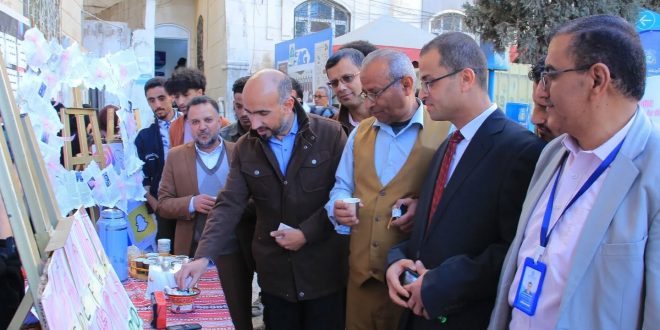 المعرض الأكاديمي الأول لقسم اللغة الإنجليزية والترجمة في الجامعة الوطنية