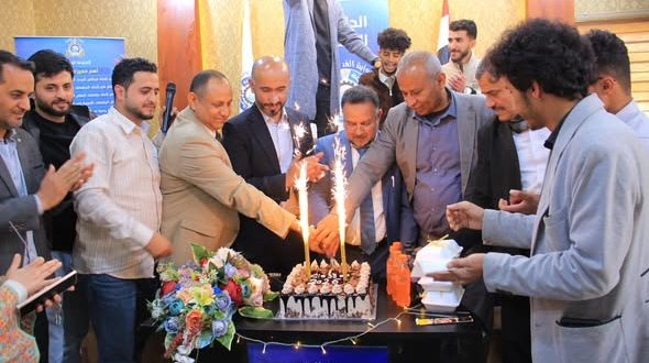 الجامعة الوطنية تختتم مسيرة أكاديمية حافلة بتوديع دفعة جديدة من طلبة تقنية المعلومات